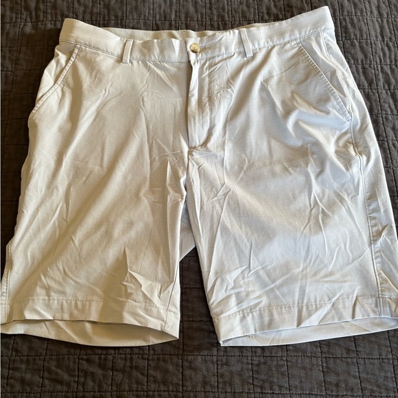 Greg Norman Performance Golf Shorts Light Khaki 36 - Picture 1 of 6